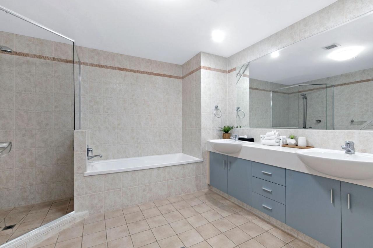 Spacious Family - Waterslides & Ocean Views! - Coasthm *
